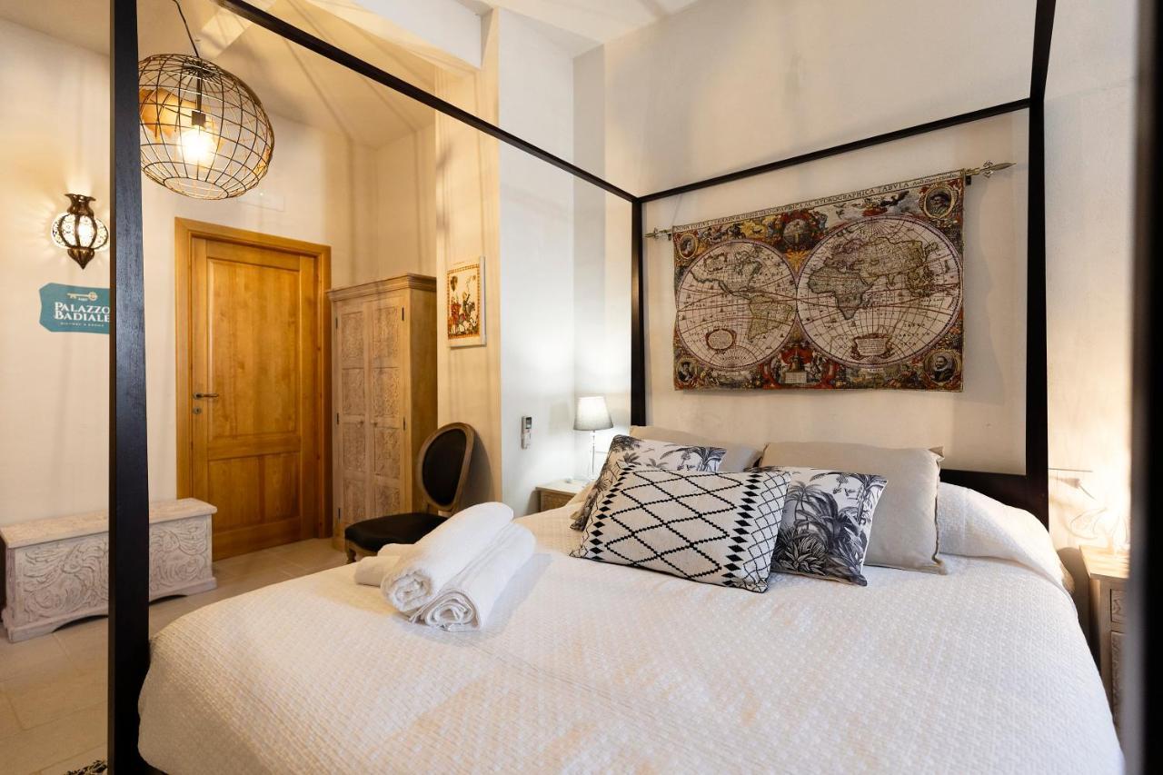 Palazzo Badiale History&Rooms Atella Kültér fotó