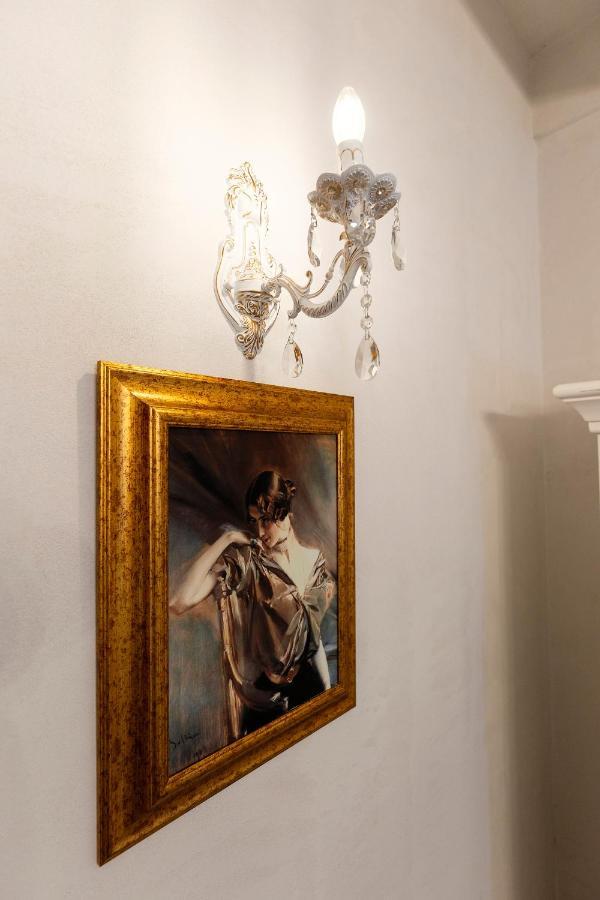 Palazzo Badiale History&Rooms Atella Kültér fotó